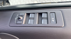 Land Rover Discovery 3.0 D300 Dynamic HSE 5dr Auto Diesel Station Wagon